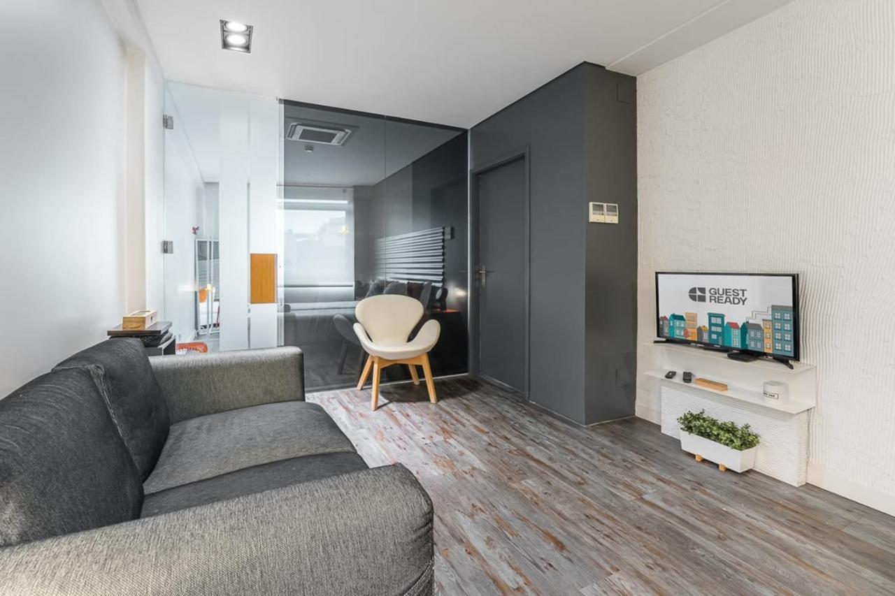 Guestready - A Polished Retreat Near St Catarina Apartment Porto Luaran gambar